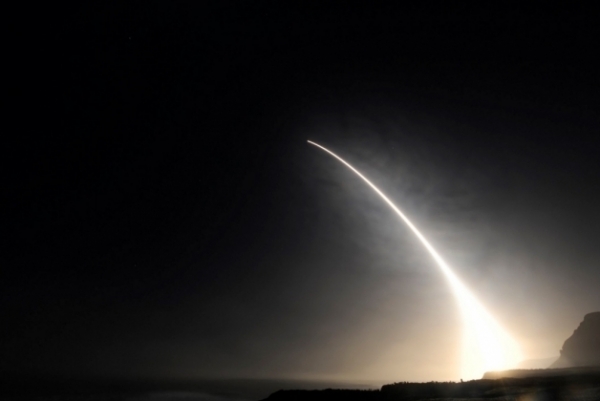 Пентагон запустил межконтинентальную баллистическую ракету Minuteman III. 