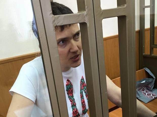 Украина обратилась к Германии с просьбой направить в Российскую Федерацию врачей для обследования состояния здоровья украинской летчицы Надежды Савченко. 