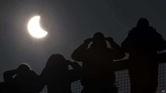 Жители Земли смогут увидеть полное солнечное затмение 8-9 марта. 