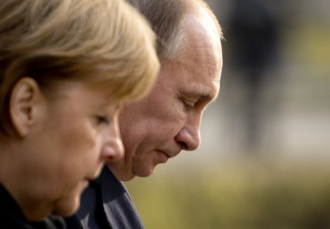 Разведка Германии предупредила, что Кремль хочет сместить Ангелу Меркель с поста путем дестабилизации ситуации в стране. 
