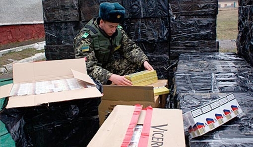 На двух въездах в Закарпатскую область из соседних регионов Украины создадут зоны временного таможенного контроля. 