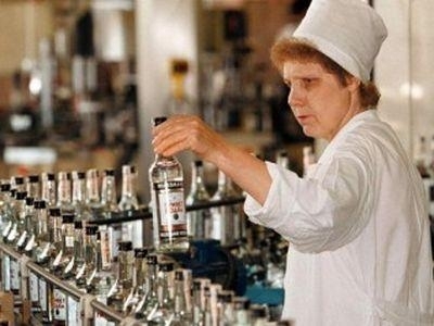 Кабинет министров Украины назначил исполняющим обязанности председателя государственного предприятия спиртовой и ликеро-водочной промышленности "Укрспирт" Олега Дрожжина. 