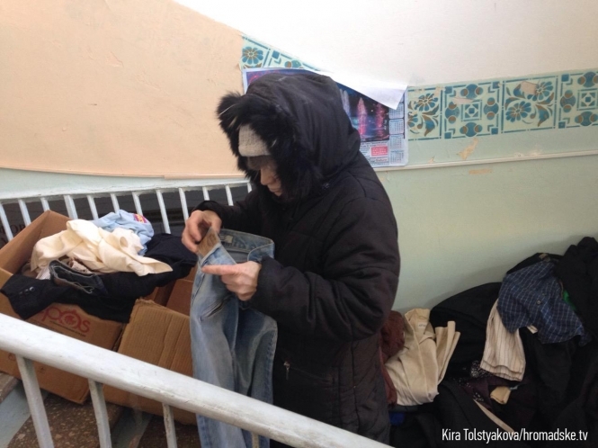 Сотрудники Службы безопасности выявили незаконные пенсионные выплаты 459 фиктивным переселенцам на сумму около 500 тыс. гривен ежемесячно в Донецкой области. 