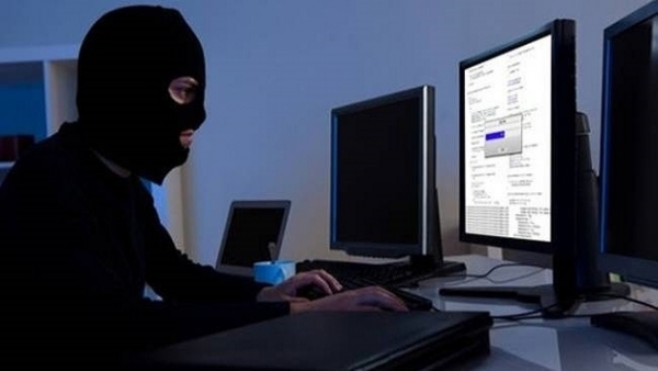 Вчера в Соединенных Штатах Америки произошла крупнейшая хакерская атака за всю историю США. 