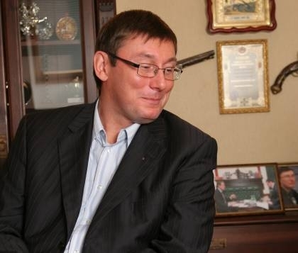 Народный депутат Сергей Лещенко заявил, что генеральный прокурор Украины Юрий Луценко оформил дом на подставное лицо. 