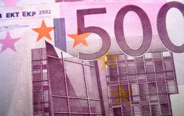 Еврокомиссия наложила штраф в размере 485 млн евро на три банки Crеdit Agricole, HSBC и JPMorgan Chase за сговор на рынке производных финансовых инструментов. 