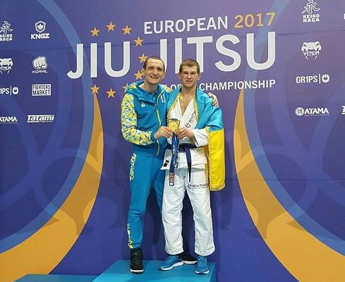 Украинский спортсмен Ярослав Блажко завоевал золотую медаль чемпионата Европы по бразильскому джиу-джитсу. 