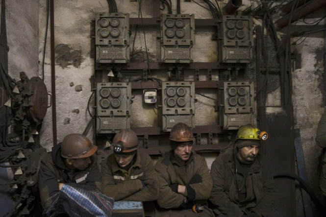 Более 190 горняков подняты на поверхность из обесточенной шахты им. Засядько в оккупированном Донецке. 
