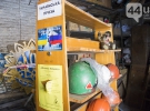 
Экспонаты будущего музея Майдана хранят в бывшей конюшне25 