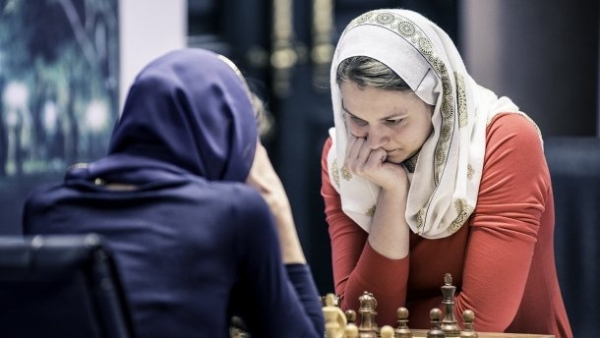 Украинка Анна Музычук победила россиянку Александру Костенюк в полуфинале чемпионата мира по шахматам. 