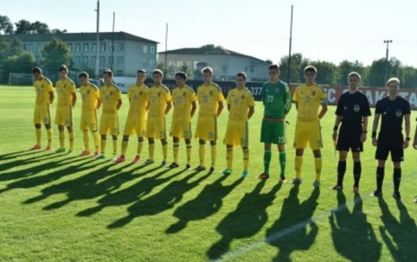Сборная Украины U-17 победила сверстников из Австрии со счетом 2: 1 в третьем туре элит-раунда квалификации Евро-2017. 