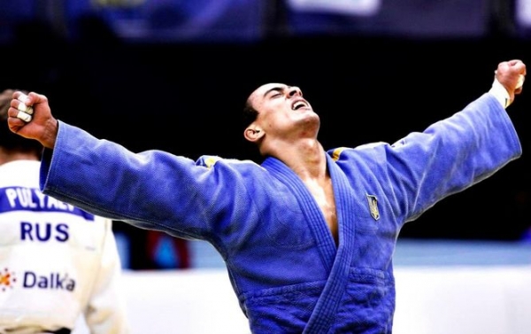 Украинские спортсмены завоевали два золота в первый день чемпионата Европы по дзюдо, который проходит в Варшаве. 