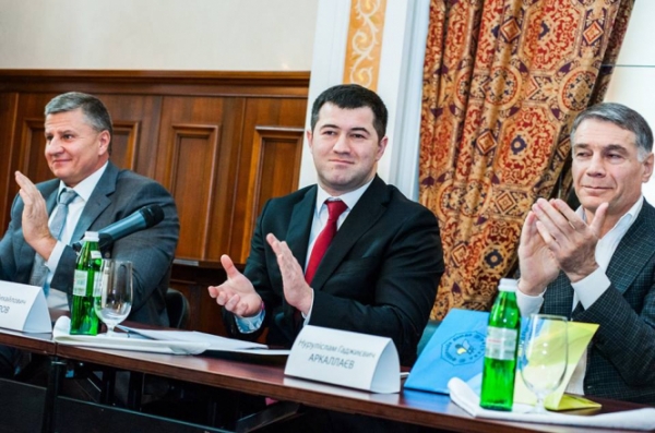 Отстраненного председателя Государственной фискальной службы Романа Насирова избран президентом Федерации дзюдо Украины. 