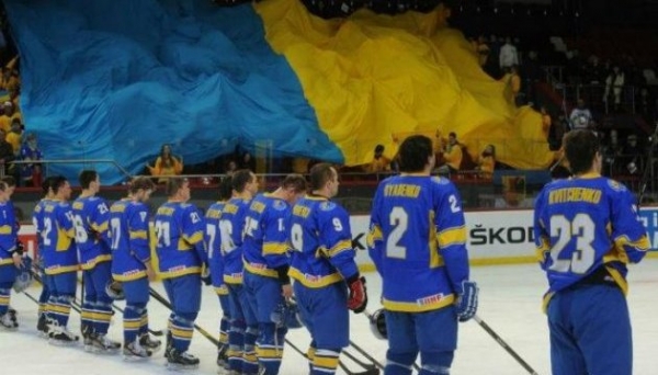 Национальная сборная Украины потерпела второе подряд поражение на чемпионате мира по хоккею в дивизионе ИА, который проходит в Киеве. 