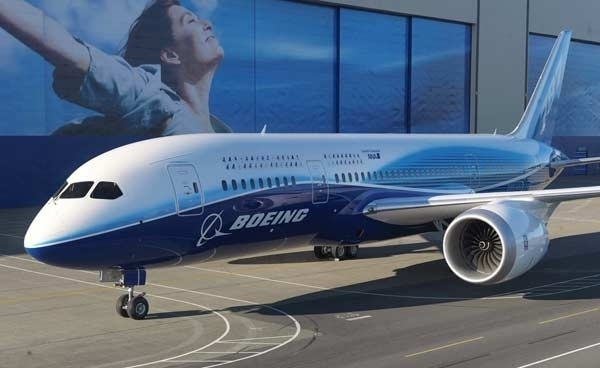 Американский авиастроительный концерн Boeing будет оснащать свои самолеты деталями, напечатанными на 3D-принтере. 