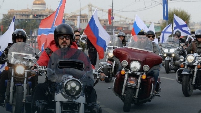Российские байкеры клуба "Ночные волки", известные поддержкой аннексии Крыма и агрессии на Донбассе, начали мотопробег "Дороги Победы - 2017" в Словакии. 