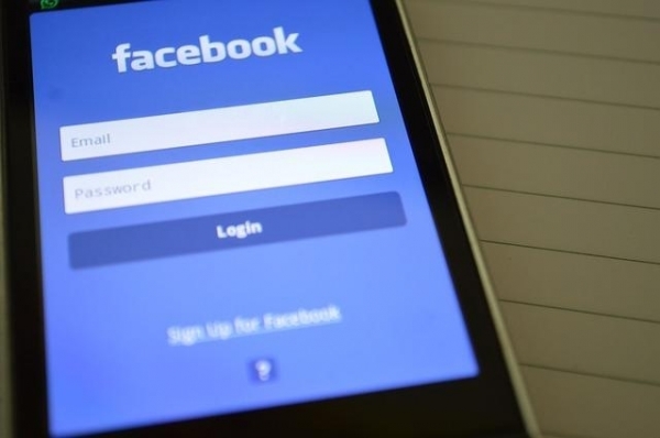 Социальная сеть Facebook отказалась предоставить данные четырех пользователей, запрос на которые российские власти послала с июля по декабрь 2016 года. 