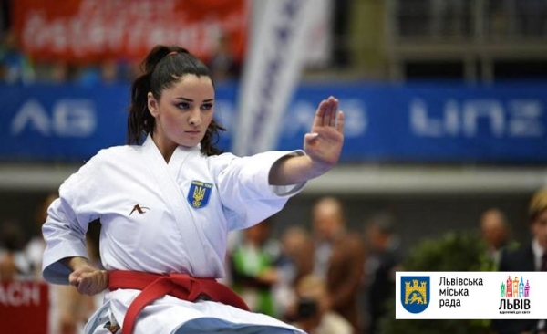 Украинская пара-каратистка Карина Айрапетян завоевала золото на чемпионате Европы среди атлетов с ограниченными возможностями во французском Страсбурге. 