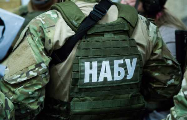 Бывший сотрудник НАБУ Александр Самков, которого задержали за получение взятки, требовал деньги для действующих правоохранителей. 