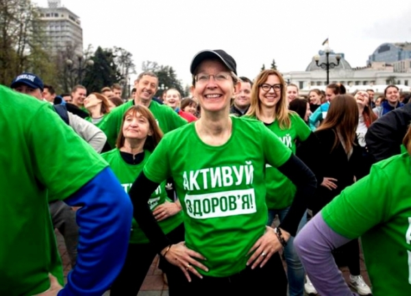 "Активировать" реформу с помощью физических упражнений работники Минздраву будут публично, неподалеку от Мариинского парка в Киеве. 