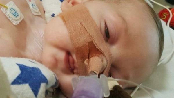 Апелляционный суд в Великобритании постановил, что врачи могут отключить младенца Чарли Гарда от системы жизнеобеспечения. 