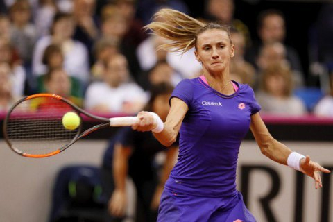 Украинская теннисистка Леся Цуренко обыграла француженку Кристину Младенович в 1/4 финала травяного турнира Ricoh Open в Нидерландах. 