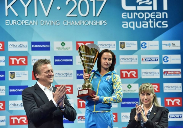 Украинская сборная по прыжкам в воду заняла первое место в командном зачете чемпионата Европы, который сегодня завершился в Киеве. 