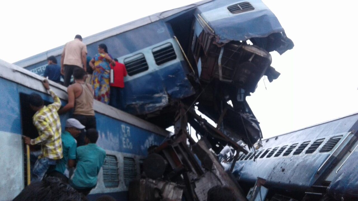 На севере Индии в субботу пять вагонов пассажирского поезда сошли с рельсов, в результате чего погибли по меньшей мере 14 человек. 