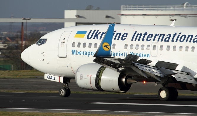 Авиакомпания "Международные авиалинии Украины" намерена запустить услугу доступа в интернет через Wi-Fi на бортах дальнемагистральных самолетов в 2018 году. 