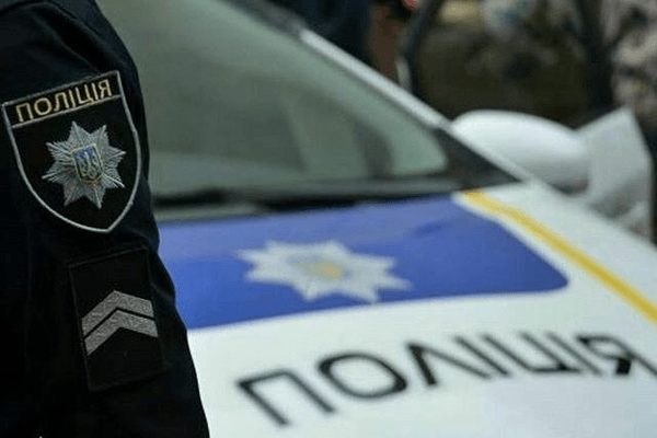 В Мариуполе Донецкой области накануне матча между футбольными клубами "Мариуполь" и "Шахтер" полиция усилила меры безопасности. 