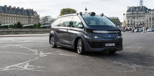 В столице Франции Париже до конца следующего года появится электрическое автономное такси, рассчитанное на шесть человек. 