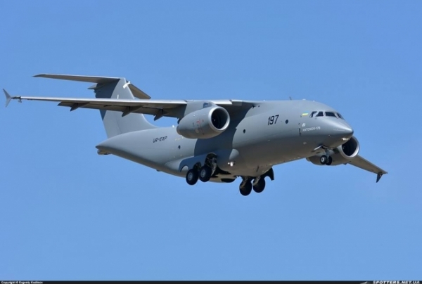 Кувейт проявляет интерес к перспективным модификациям нового украинского транспортного самолета Ан-178 грузоподъемностью 18 тонн производства ГП "Антонов" (Киев) 