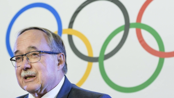 Глава дисциплинарной комиссии Международного олимпийского комитета Самуэль Шмид предложил рассмотреть возможность проводить Олимпийские игры вообще без национальных флагов. 