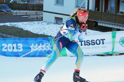 Украинка Ирина Варвинец выиграла спринтерскую гонку на 7,5 километра во второй соревновательный день чемпионата Европы по биатлону, который принимает итальянский город Риднау. 