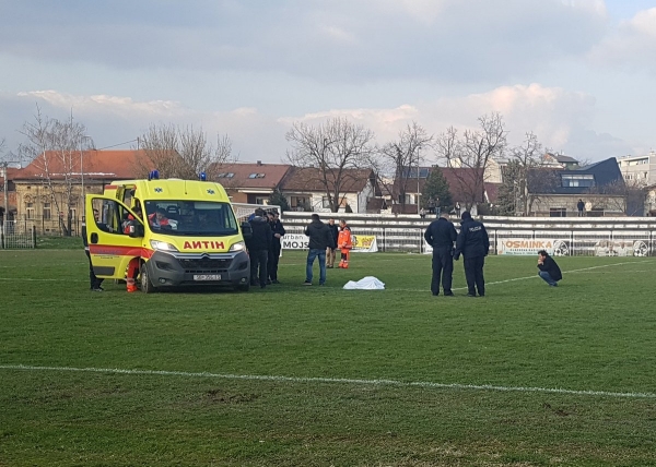 Футболист "Марсонии" Бруно Бобан умер во время матча третьего дивизиона чемпионата Хорватии между "Марсониею" и "Славонии" 24 марта после удара мячом в грудь. 