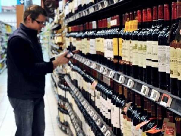 Министерство экономического развития и торговли предлагает повысить минимальные оптово-отпускные и розничные цены на отдельные виды алкогольных напитков. 