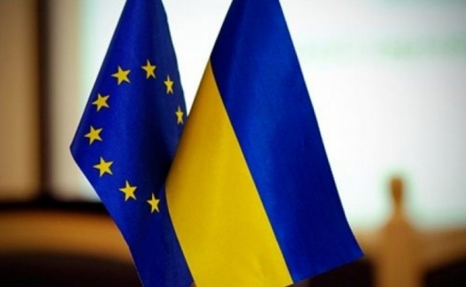 В Евросоюзе приветствуют договоренности между Украиной и Россией о взаимном посещения уполномоченными по правам человека 34 заключенных на территориях обеих стран, призывая российскую сторону освободить всех противоправно удерживаемых украинский. 