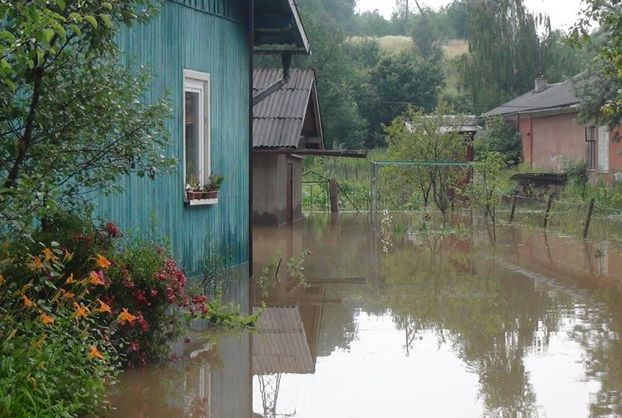 В Ивано-Франковской области из-за непогоды подтоплено 202 жилых дома. 