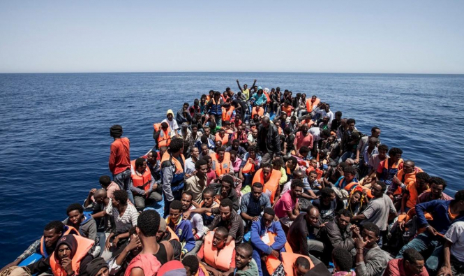 Во Всемирный день беженцев, 20 июня, газета The Guardian опубликовала имена мигрантов, которые погибли, пытаясь добраться Европы - 34 тысяч 361 человек за 25 лет. 