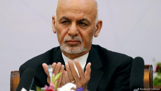 Президент Афганистана Ашраф Гани объявил о прекращении перемирия с группировкой "Талибан". 