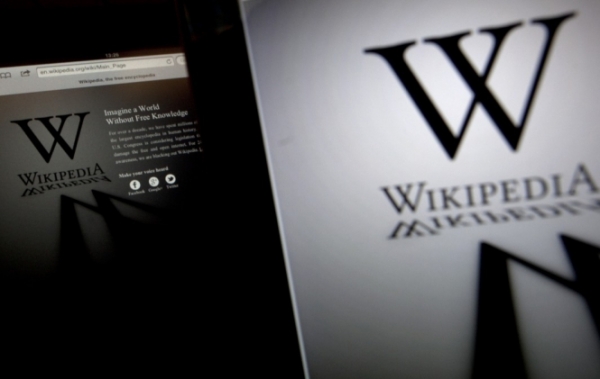 "Википедия" приостановила работу версий несколькими европейскими языками в знак протеста против намерений власти ЕС утвердить директиву о защите авторского права в интернете. 