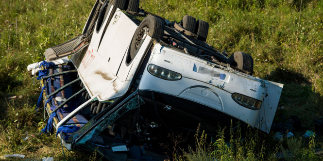 В Венгрии разбился микроавтобус с украинскими, в результате чего пострадали 13 человек. 