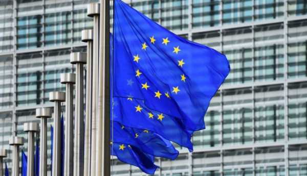 Европейский Союз решил увеличить помощь Украине на основе достигнутых результатов в реформировании государственного управления в 2017 году. 