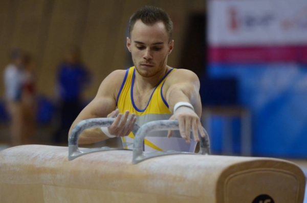 Украинский гимнаст, олимпийский чемпион Олег Верняев в первый день мирового чемпионата World Challenge Cup выиграл золотую и серебряную медали. 