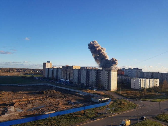 
В России в населенном пункте Малые Колпаны произошел взрыв на заводе по производству пиротехники "Авангард". 