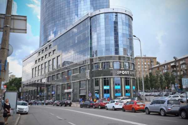 
Вагиф Алиев, инвестор и владелец ТРЦ Lavina, Blockbuster и Ocean Mall в Киеве, планирует до конца 2018 года продать часть столичного бизнес-центра "Парус" класса "А". 