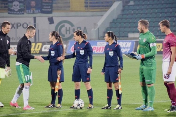 Впервые в истории чемпионата Украины матч Премьер-лиги отсудила бригада, полностью состоит из женщин. 
