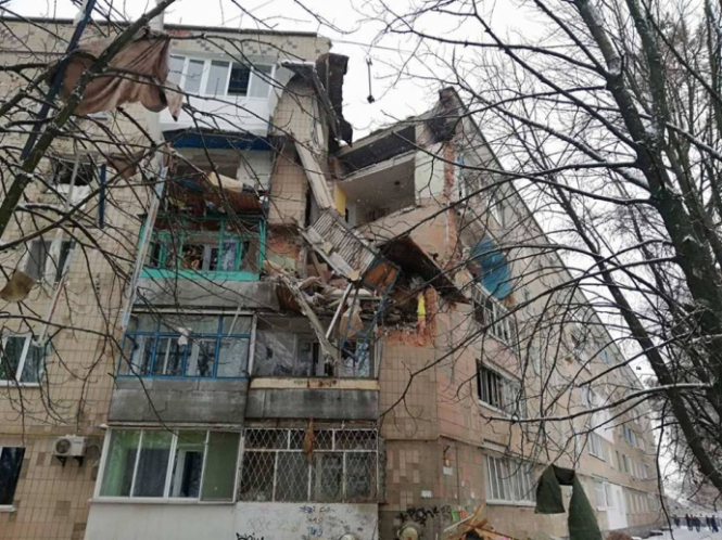 Из-под завалов дома в Фастове, где 14 декабря произошел взрыв, извлечены тела двух погибших - мужчины и женщины. 