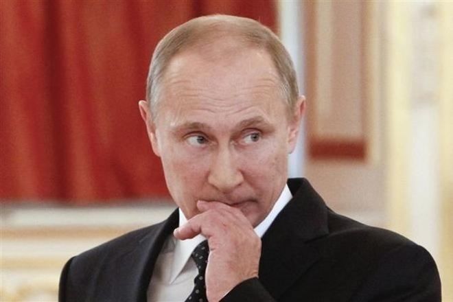 Президент РФ Владимир Путин предупредил ФСБ, что "недруги за бугром" готовятся к осенним выборам в Госдуму. 