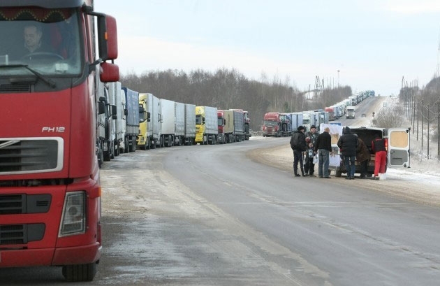 Украина и Россия с 25 февраля отменяют ограничения на транзит грузового автомобильного транспорта. 